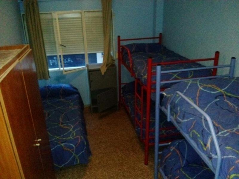 Residencia Malaga Backpackers Hostel Стая снимка