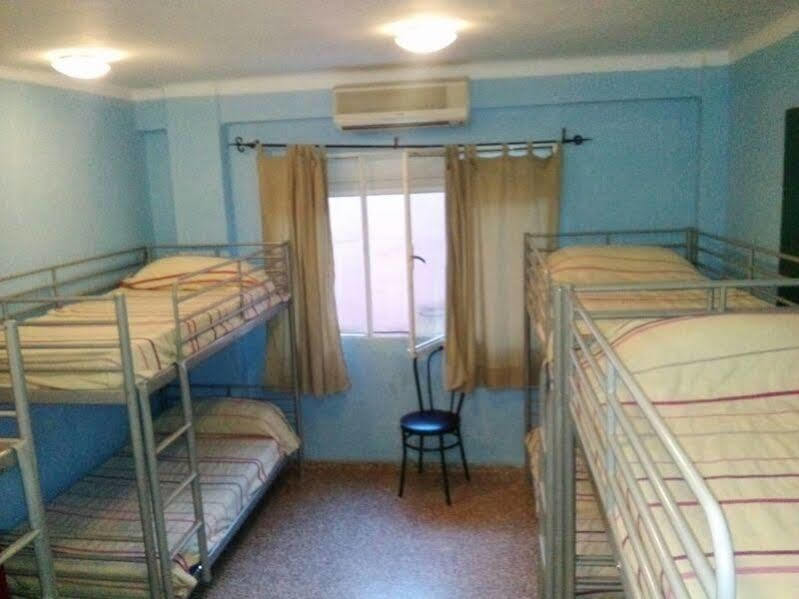 Residencia Malaga Backpackers Hostel Екстериор снимка